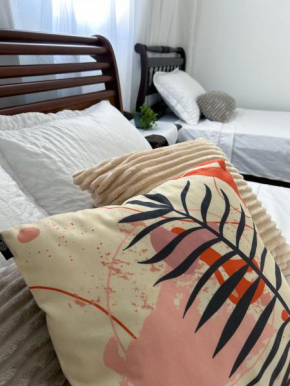 Quarto Privado com muito conforto - Estadia 5 Estrelas a 350 metros da Praia